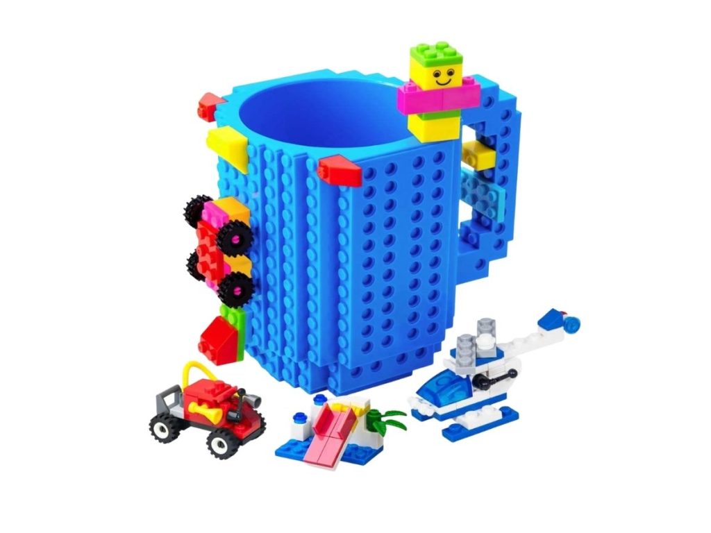 Brick-style build-on mug with colorful building blocks
